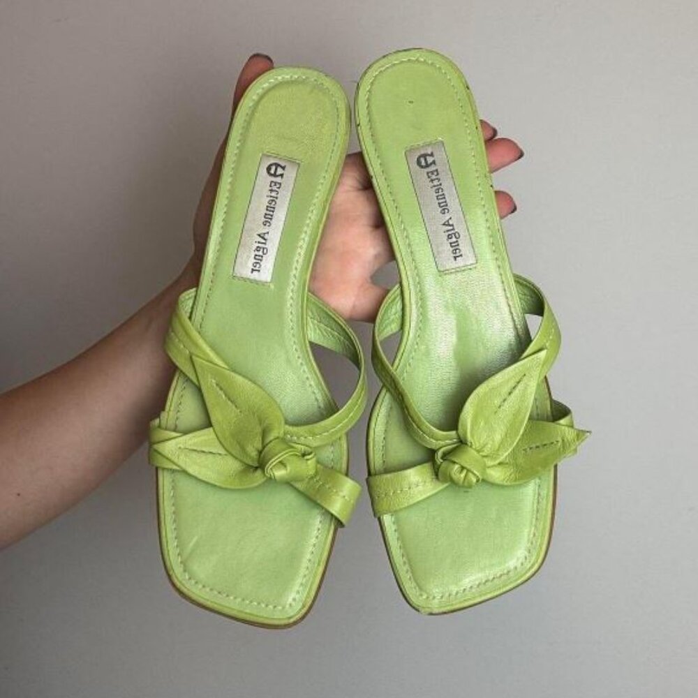 Vintage 90s Y2K Etienne Aigner Genuine Green Leather Kitten Heels Mules with Bow